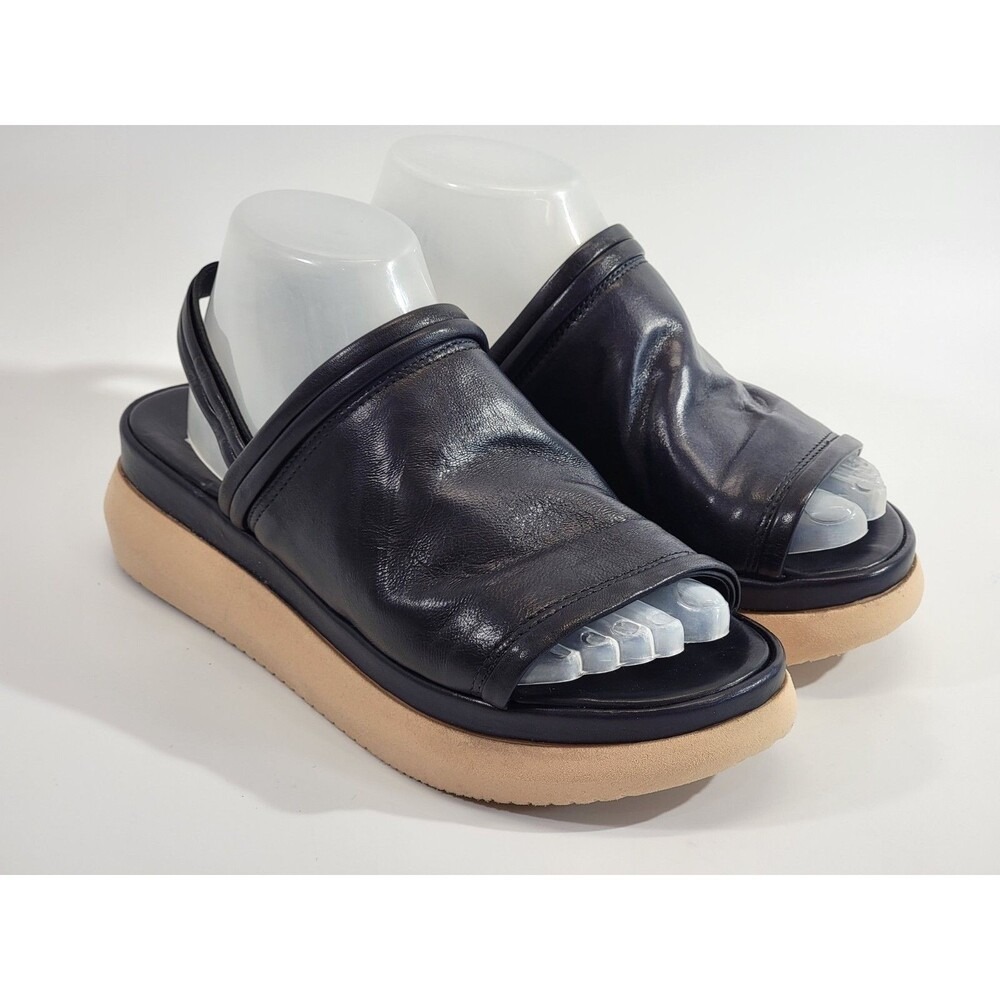 NWOB Miz Mooz 8/39 Leather Backstrap Peep Toe Sandals Shoes‎ Navy Blue